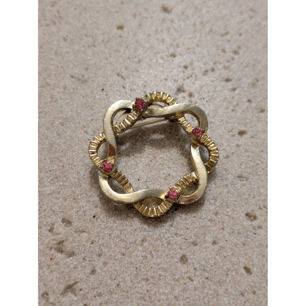 Vintage Infinity Brooch Gold Tone Pink Rhinestones Round Romantic Pin
